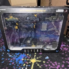Hiya Toys ALIENS Battle Damage Alien Warrior Set 35th Anniversary Exclusive