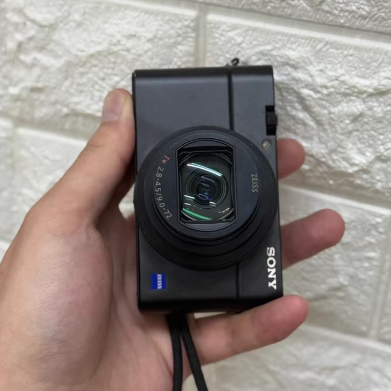 Sony Cyber Shot RX100 VI M6 Compact Digital Camera Black English