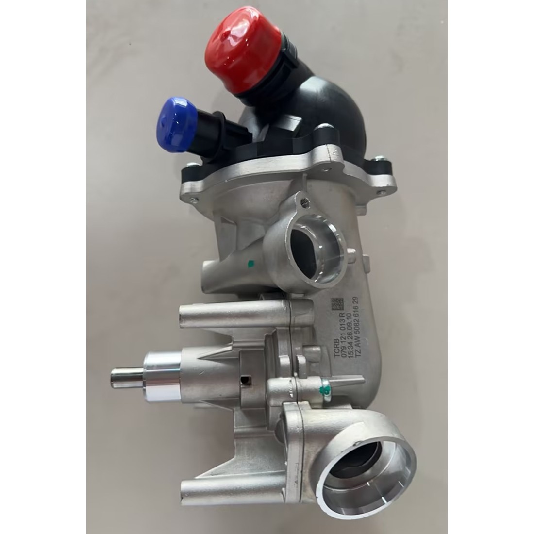 Bentley Continental GT 2013-2018 Water pump with housing P/N 079121010A