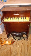 Schoenhut Childs Piano Vintage 25 Key Wood Upright Made In USA