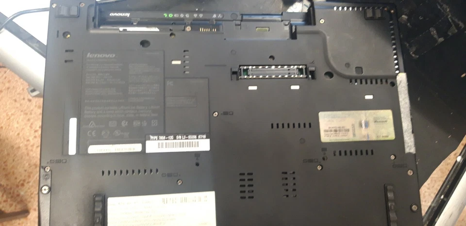 Lenovo THINKPAD T61 14 " Laptop HDD 2GB RAM - Immagine 4 di 4