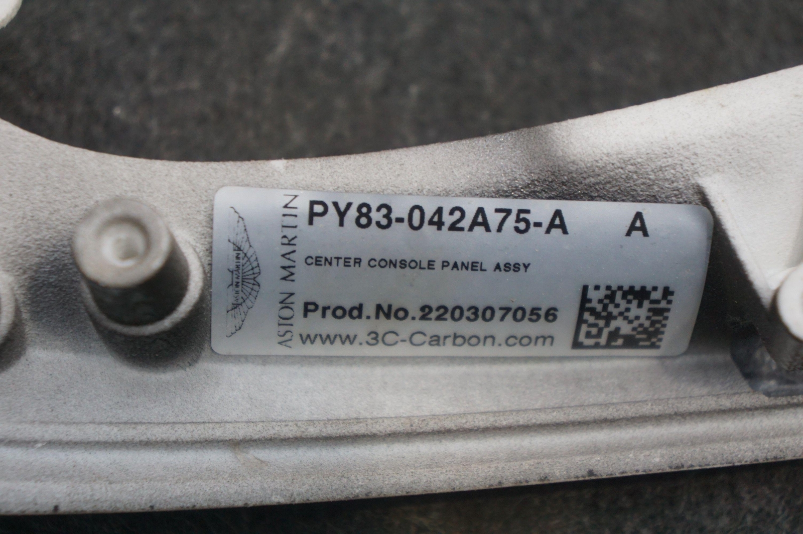 Center Console Carbon Fiber Trim PY83-042A75-A Aston Martin Dbx 707 2023 *Note*