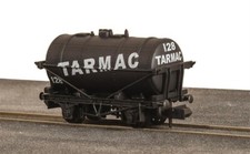 PECO 00 Gauge Ready to run Model NO: NR-P182 Tarmac Tank Wagon No 128.
