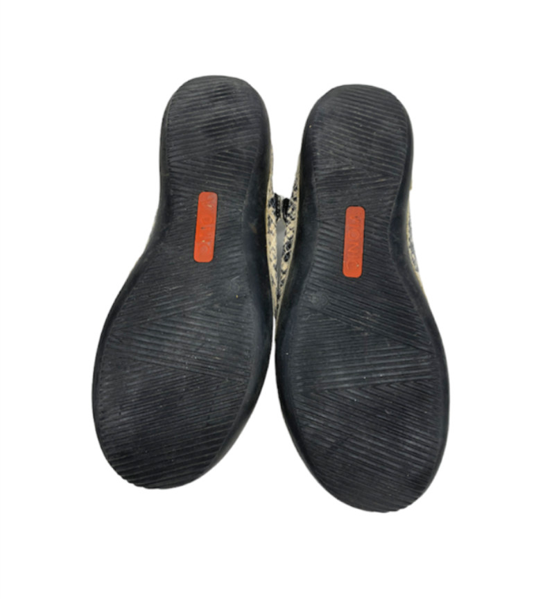Vionic Python Mary Jane Flats Wide Size 9.5 - image 7
