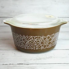 Vintage Pyrex 473-B Woodland 1 Liter Brown Casserole Dish w Glass Lid