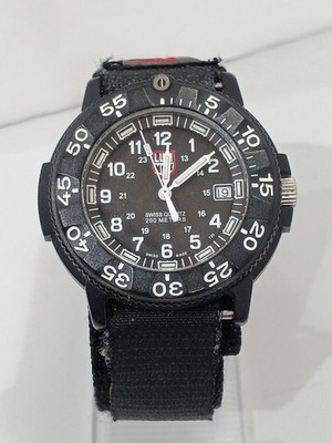Luminox 3000/3900 V3 Quartz Mens Watch 200m Water Resistant Used