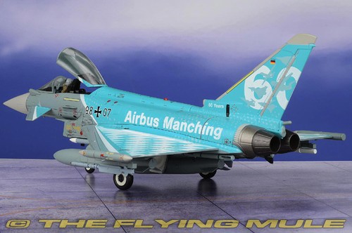 Hobby Master 1:72 EF-2000 Typhoon S Luftwaffe 98+07 - Picture 2 of 8