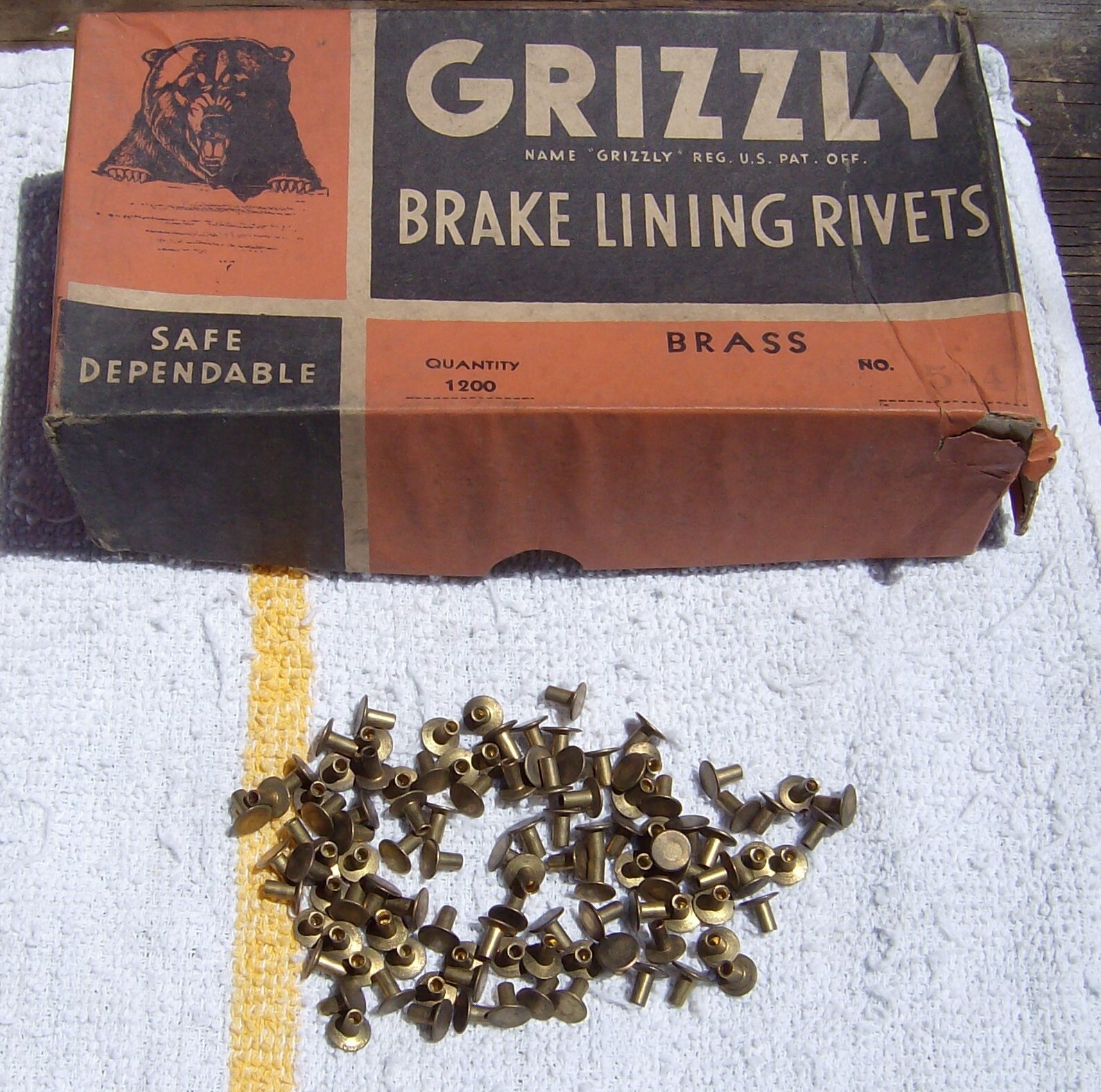 75CT BRAKE CLUTCH LINING RIVETS NOS 1970S 1940S 1950S 1960S CHEVY FORD DODGE