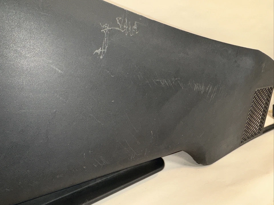 2012-2016 AUDI A4  COWL VENT PANEL WINDSHIELD WINDOW GLASS FRONT 8K1819447 OEM - Image 4 of 4