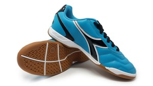 wide fit soccer shoes