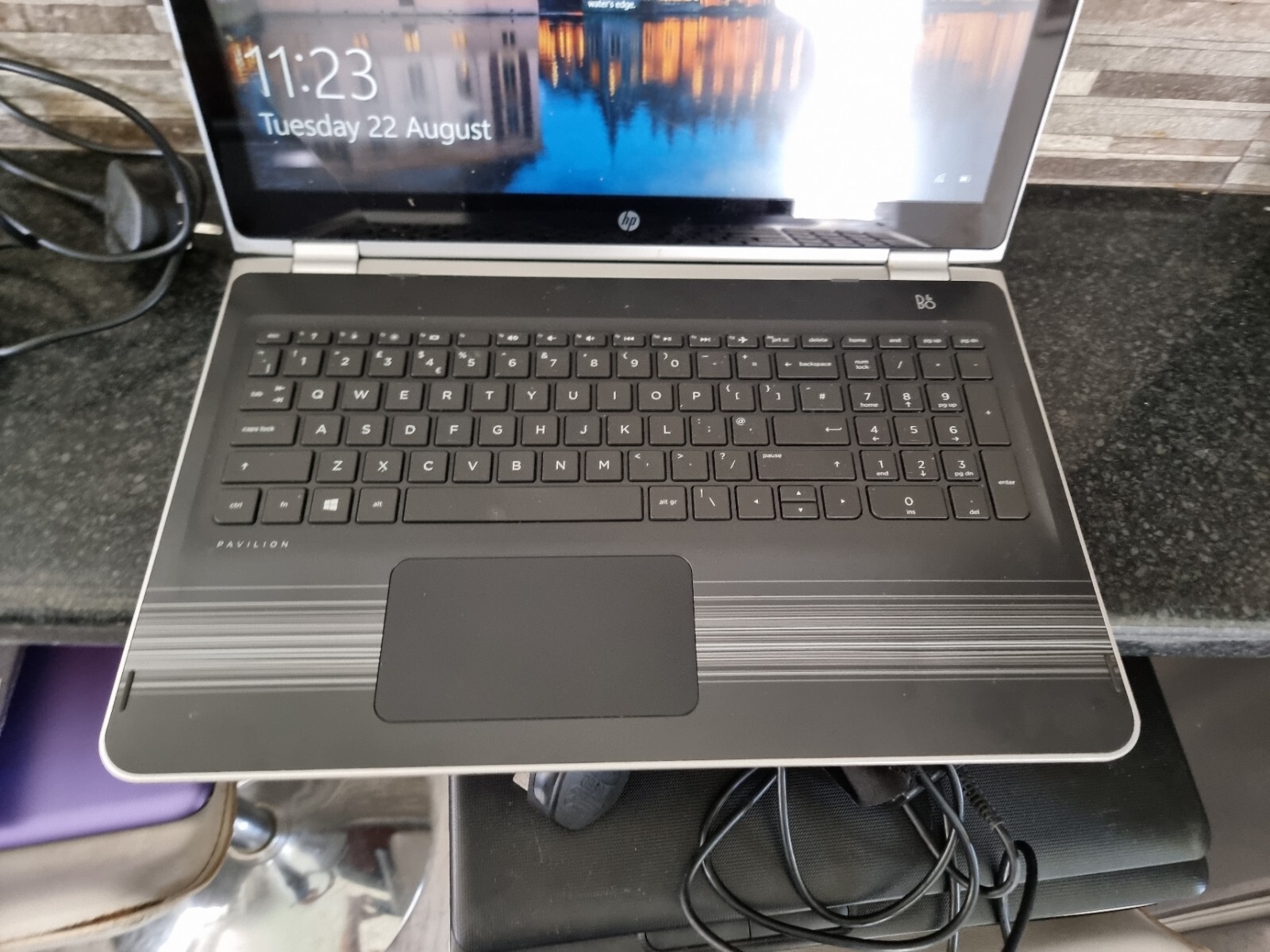 H1045 Hp Pavilion X360 15-bk056 15.6" FHD Touch Pentium 2.11Ghz 128gb 4GB Win 10 - Picture 3 of 24