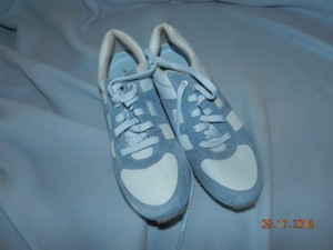 eddie bauer women's sneakers