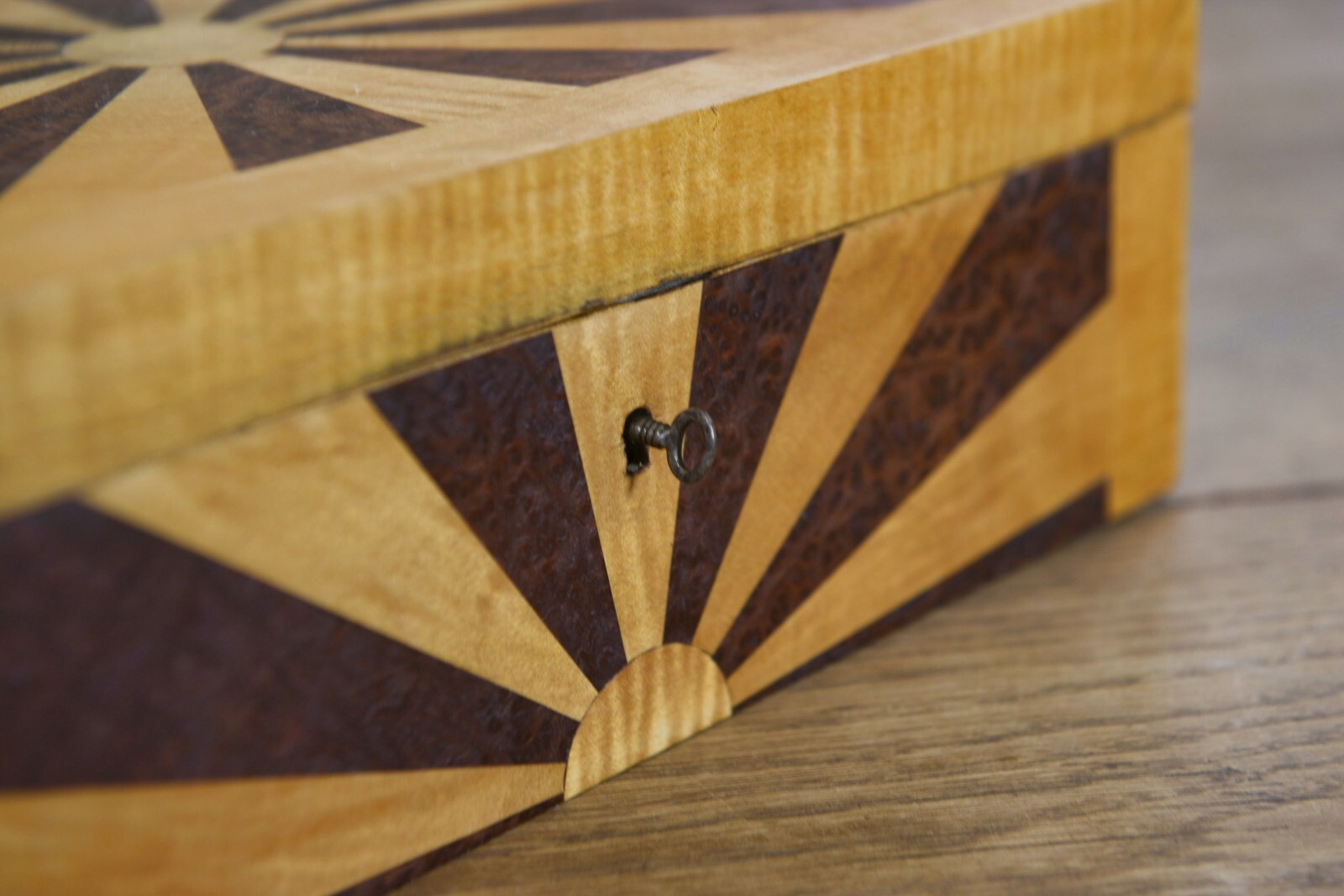 Sycamore Wavy and Walnut Bramble Marquetry Box