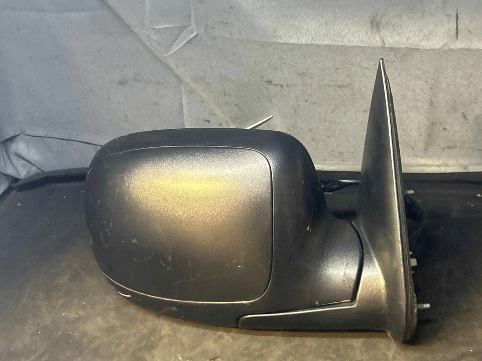 Fits 2003-2007 GMC Sierra 1500, Black Right Door Mirror, OEM:15226945 - Image 3 of 4
