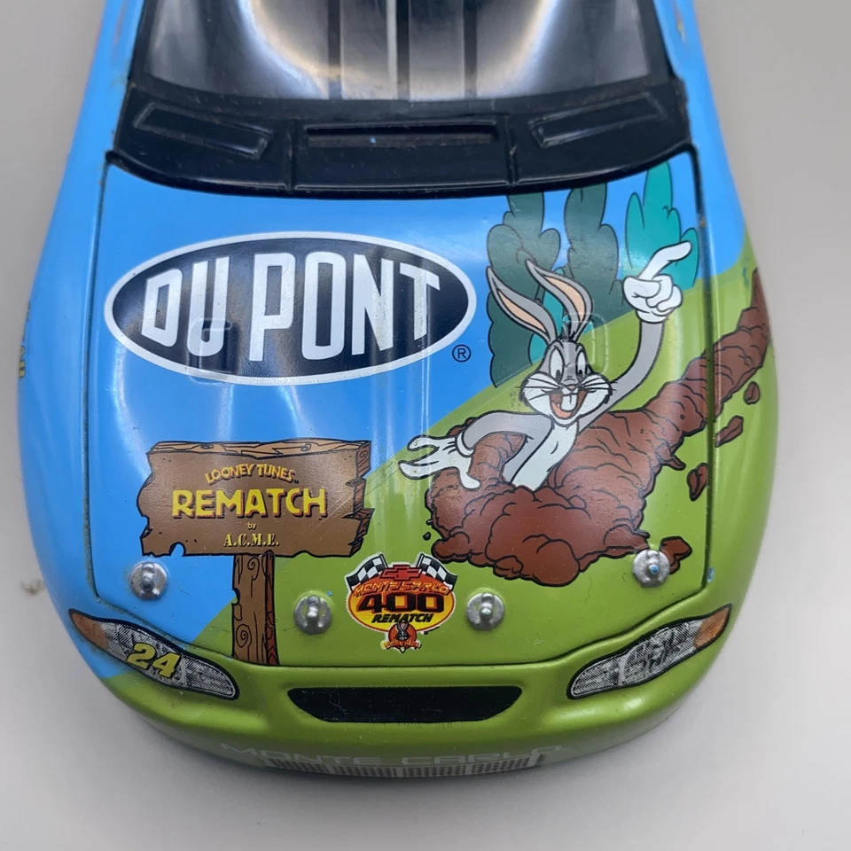 Vintage Jeff Gordon Carro Fundido 1:24 Monte Carlo #24 NASCAR Looney Tunes DuPont - Imagem 4 de 4