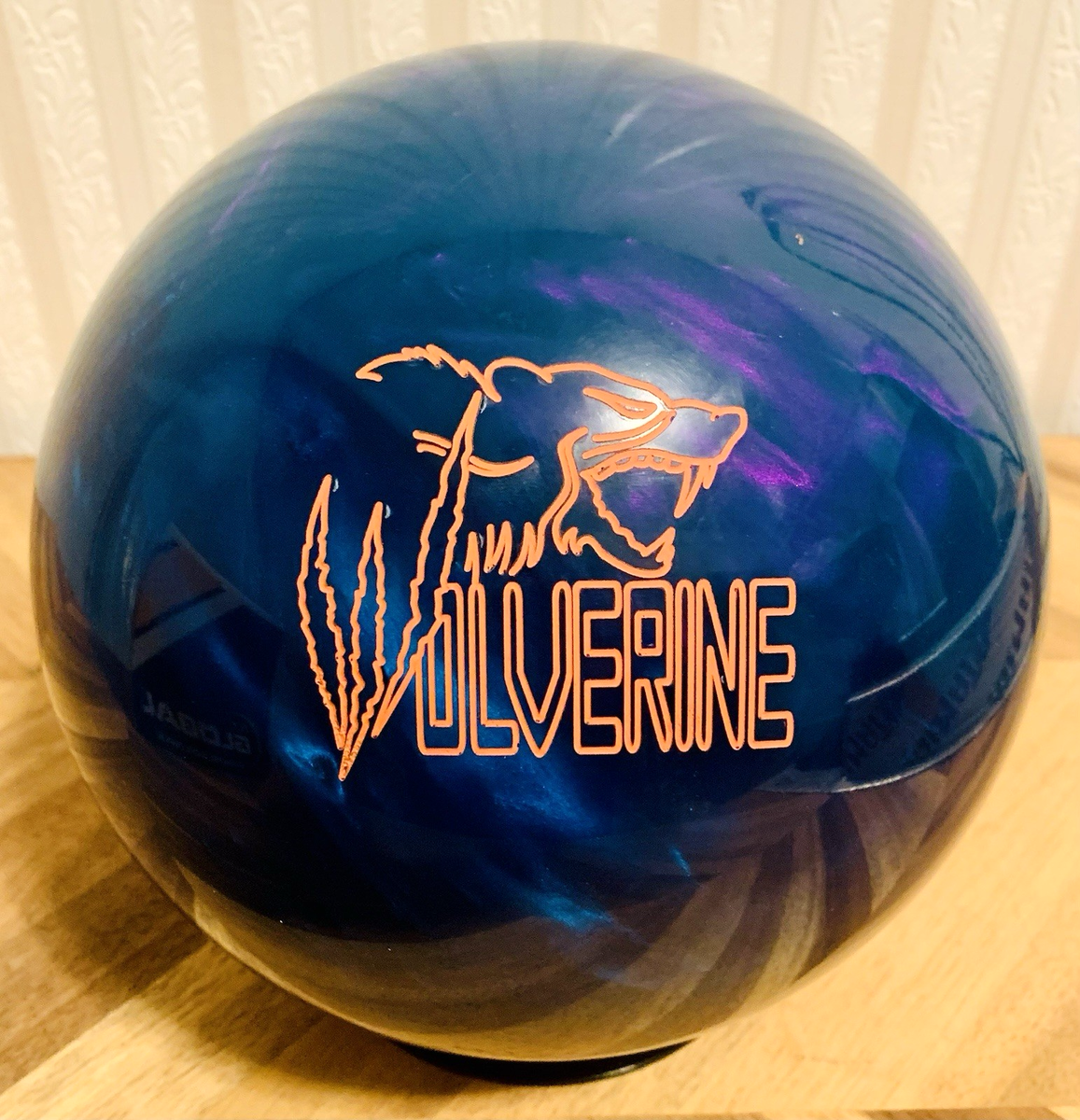900 Global Wolverine Bowling Ball 1st Quality Undrilled | 15lbs