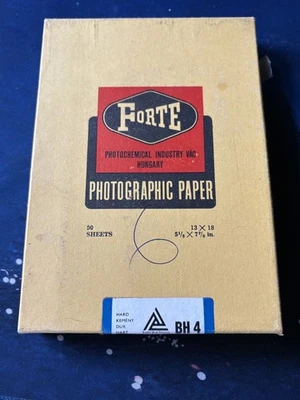 Vintage B&W Glossy Photo Paper 13x18 cm 50 sheets Expired. Фотобумага. - Image 1 of 4