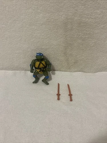1988 Teenage Mutant Ninja Turtles TMNT Soft Head Leonardo Action Figure W/ Belt