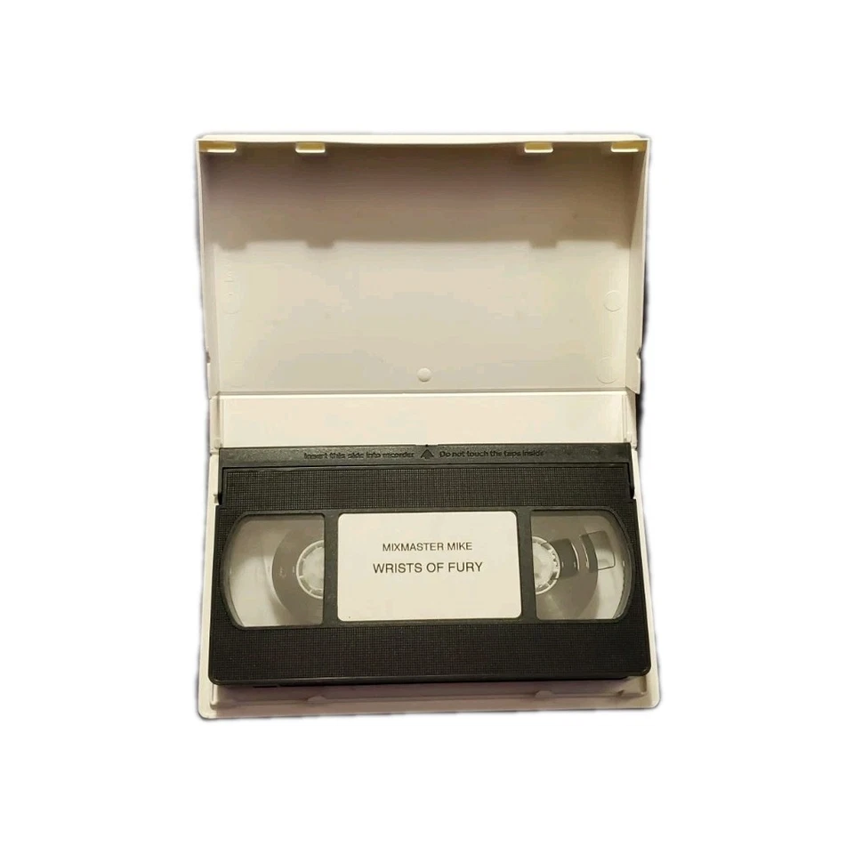 Mix Master Mike – Wrists Of Fury VHS 1997 RARE DJ/CUT UP HIP HOP BEASTIE BOYS - Image 3 of 4