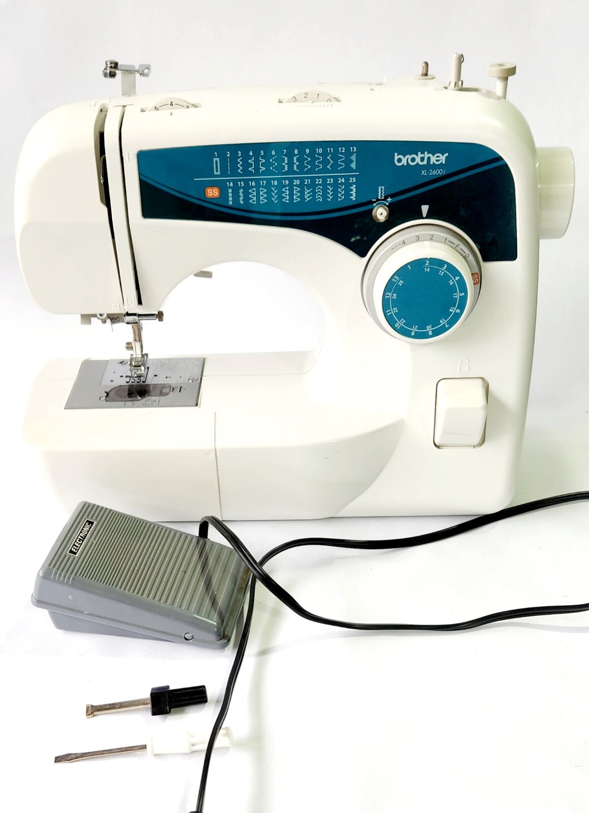 Brother XL2600i Mechanical Sewing Machine W/ Foot Pedal (MPL000206