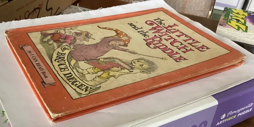 The Little Witch and the Riddle I Can Read Book Bruce Degen 1980 HC 1st Ed vtg - Picture 3 of 10