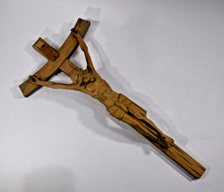 Großes handgeschnitztes Holzkruzifix Jesus Christus INRI – religiöse Wandfigur