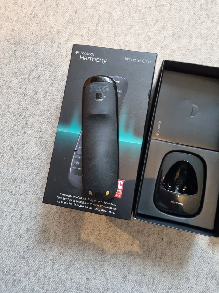 Logitech Harmony Ultimate One Programmierbare Universal Fernbedienung - Schwarz - Bild 3 von 4