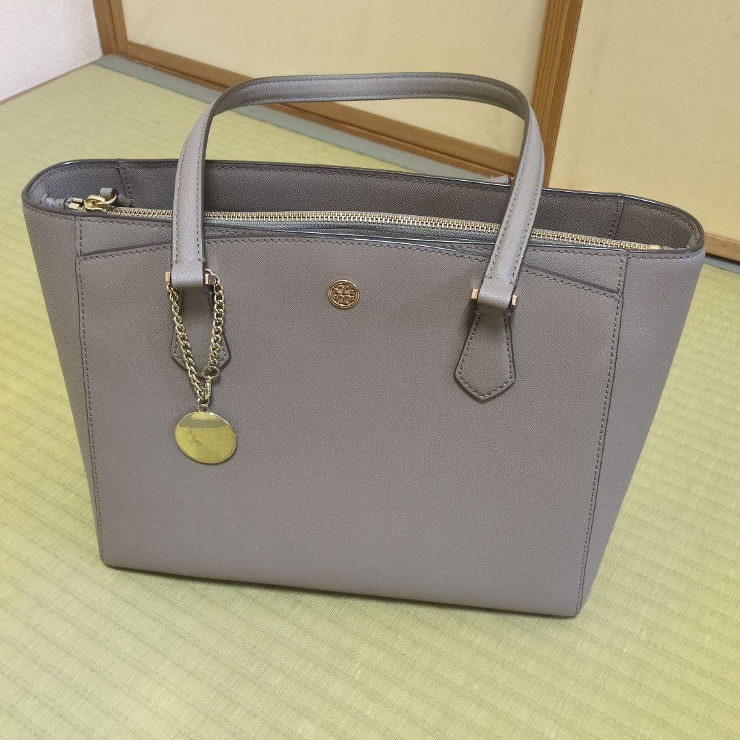 Tory Burch Robinson Tote Shoulder Bag Greige Leather Zipper Women's From Japan thumbnail 13