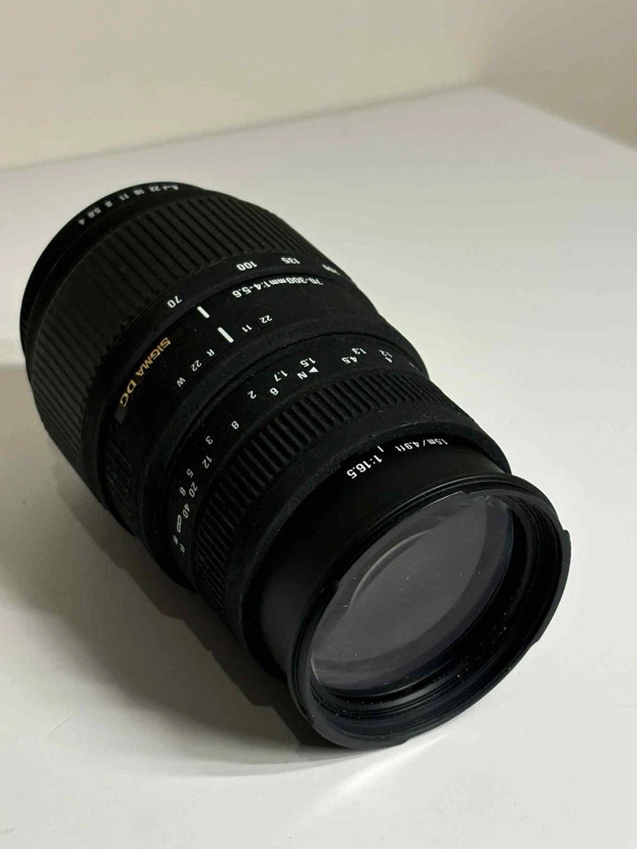 Sigma 70-300mm f/4-5.6 DG Telephoto Zoom Lens – Pentax K Mount - Image 4 of 4