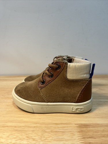 UGG Jayes Chestnut Wildleder Jungen Stiefel Kleinkind Größe 6