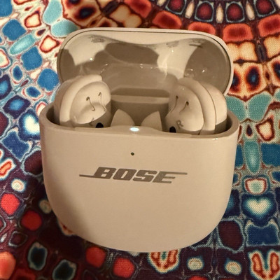 Bose QuietComfort Ultra Earbuds (2nd Gen) Wireless Bluetooth White + Case