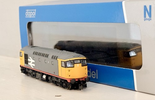 Dapol Spur N 2D-028-004 Class 26 26037 BR RF grau Diesellok DCC bestückt | Condition: Used