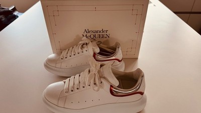 Alexander McQueen Oversized Trainer Sneaker, Weiß silber, Größe 42