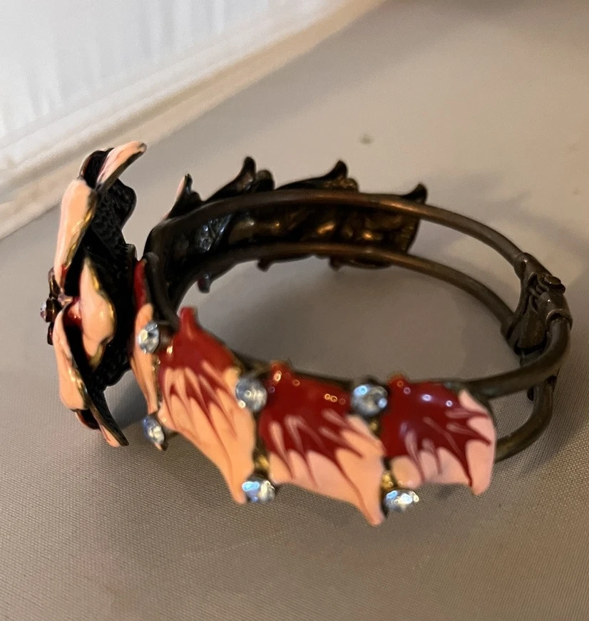 Браслет-манжета с розовой красной эмалью стразами синий и розовый латунный вид волшебное ядро - Изображение 3 из 4