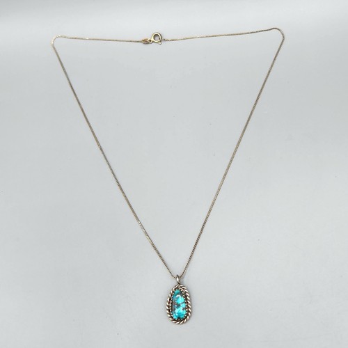 Petite Navajo Blue Turquoise Sterling Twist Halo Oval Pendant Necklace 18" 3.4g
