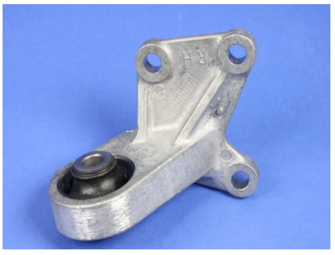 07-17 Jeep Compass Patriot Diferencial Trasero Derecho Aislador y Soporte Mopar Oe Foto 3 de 3