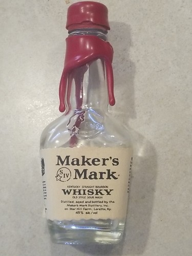 Maker’s Mark Whisky 50 ml Flasche, leer, ohne Schnaps drin.