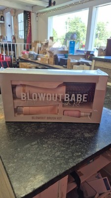 Foxybae Blowout Babe Brush Kit, Rose Gold Blowout Brush+Protectant+Finish Cream