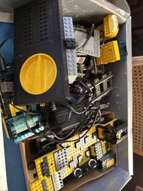 Vintage 1990&rsquo;s LEGO System 4559 Cargo Railway 9V Train Set (PLEASE READ)