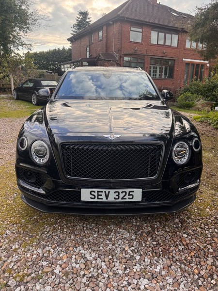 Bentley Bentayga Centenary Ed...
