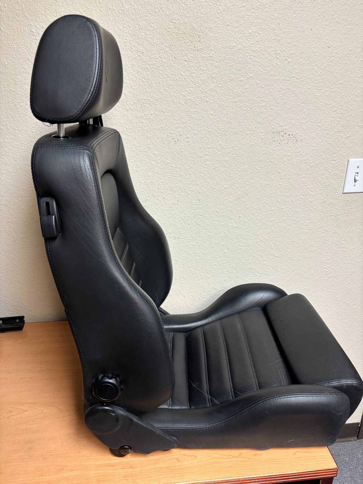 LEFT  FERRARI SEAT