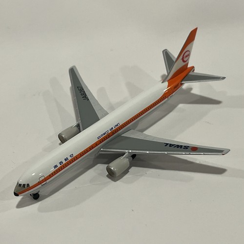 1:500 Herpa Southwest JTA Airlines Boeing 767 Jet Die Toy Scale Model Wings - Picture 6 of 10