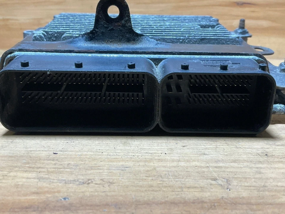 Módulo informático motor Dodge Caliber o Jeep Patriot 2007-2010 ECM P68027211AC Foto 3 de 4