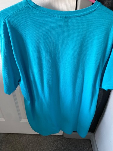 Mens XL Bench Short Sleeved T Shirt Blue Pre loved good condition - Picture 3 of 5