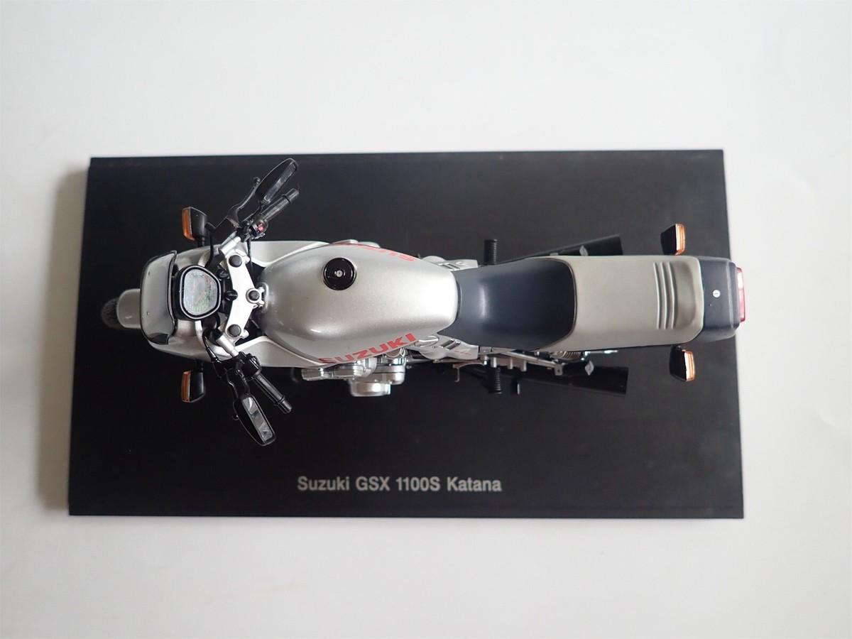 1/12 autoart SUZUKI GSX 1100S KATANA Motorcycle model 12151 1/12 autoart SUZUKI GSX 1100S KATANA Motorcycle model 12151