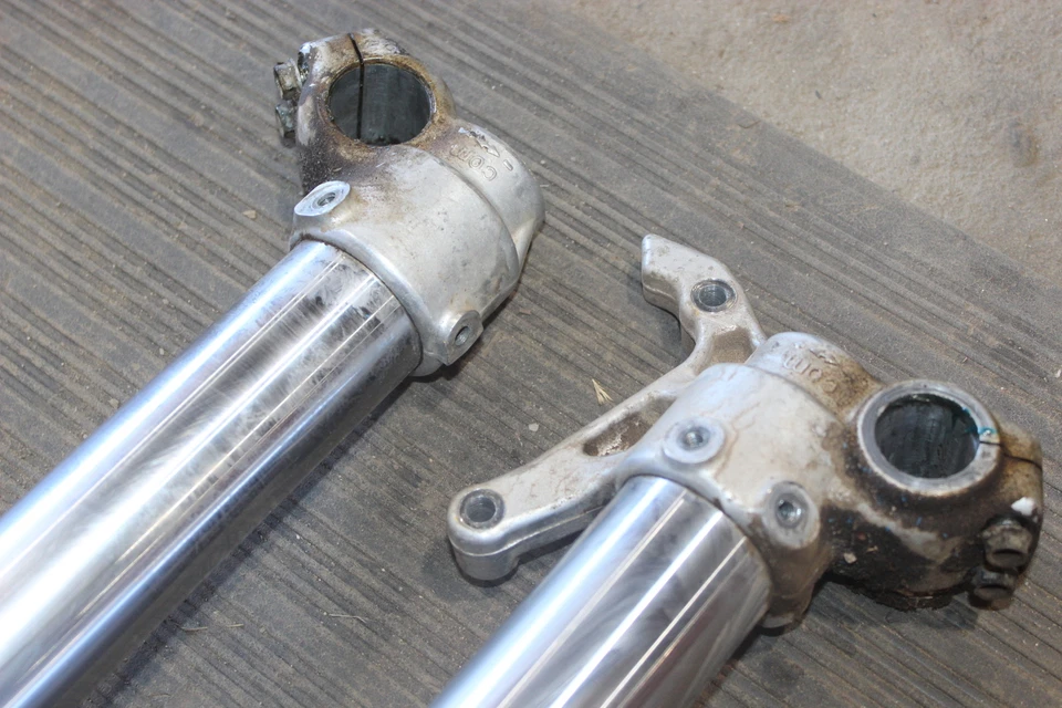 Amortiguadores horquillas suspensión delantera derecha izquierda KTM 450 SMR 2004 Foto 3 de 4