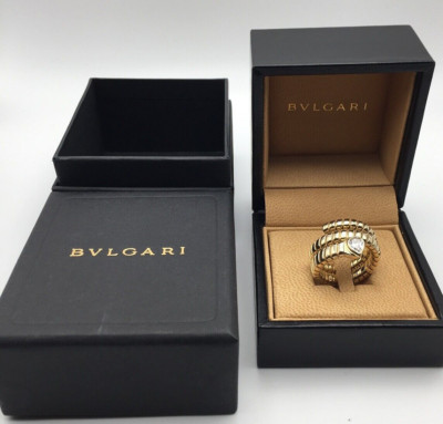 BVLGARI-Ring in 750er Gelbgold besetzt mit 1 Diamant -Tropfen  ca. 0,39ct G-VVS1