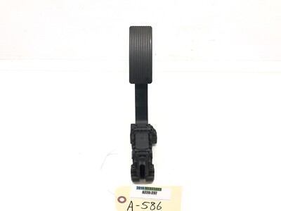 2019-2022 MERCEDES A220 V177 ACCELERATION THROTTLE GAS PEDAL TRAVEL SENSOR OEM