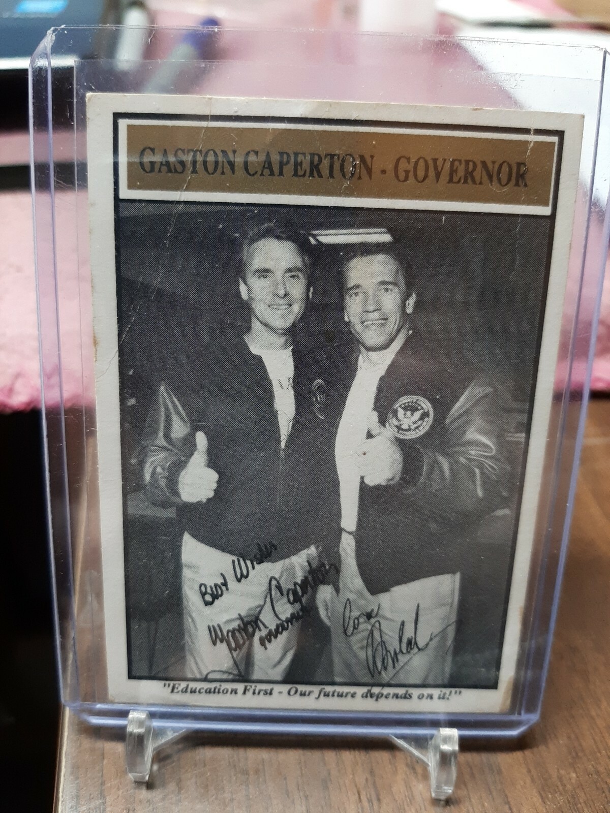 1989 Press Photo Governor Gaston Caperton and Arnold Schwarzene, West