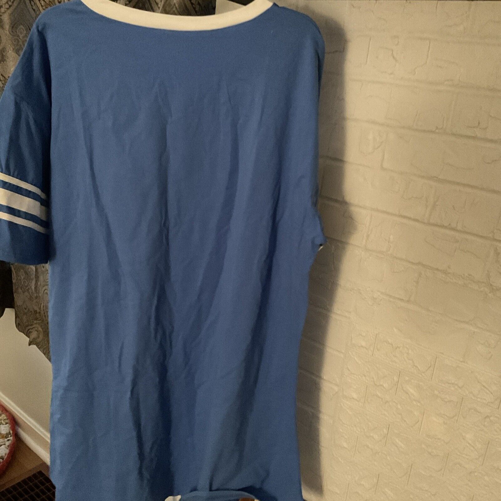 Picture 2 of 3